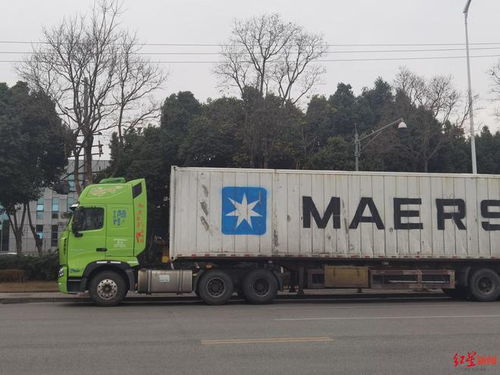 新春貨運雙線熱 千噸茶葉遠銷海外，川味年貨香飄國內(nèi)